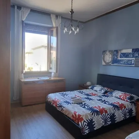 Il Campanile Di 招待所 阿雷佐